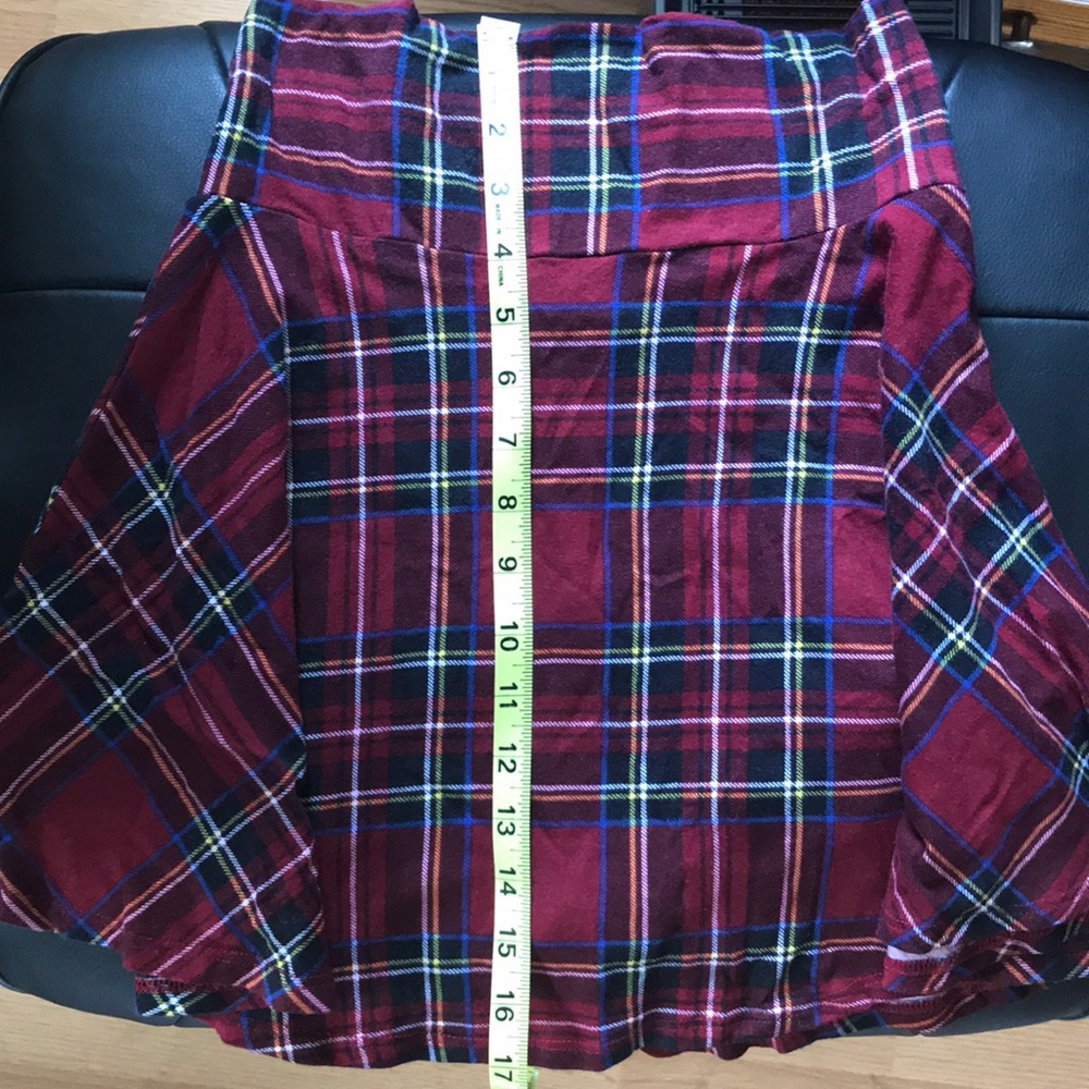 Plaid skirt - Picture 4 of 4